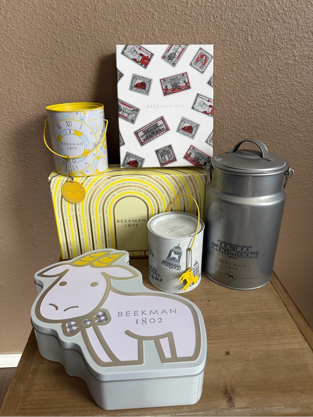 Beekman 1802 Gift Tin and Gift Box Assortment in Yellow, Gray, White
